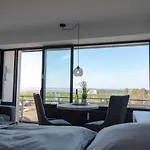 Fewo 304 mit Meerblick und Strandkorb im Haus Jan am Strand in Döse